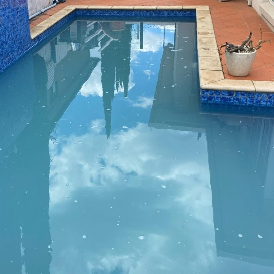 Cloudy pool water in Taylors Lakes needing professional treatment